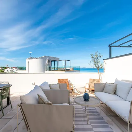 Villa Beachfront Taris With Seaview