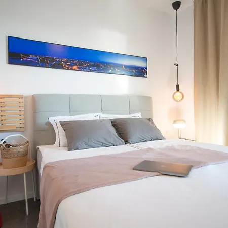 Beachfront Taris With Seaview Willa Privlaka (Zadar)