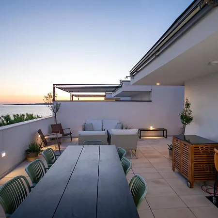 Beachfront Taris With Seaview * Privlaka