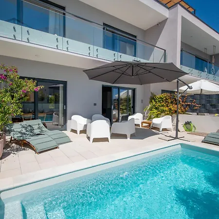 Beachfront Taris With Seaview Privlaka (Zadar)