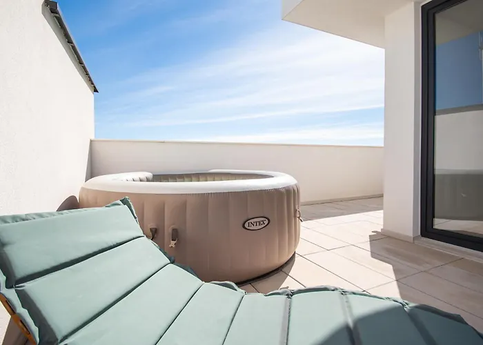 Beachfront Taris With Seaview