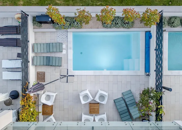 Villa Beachfront Taris With Seaview
