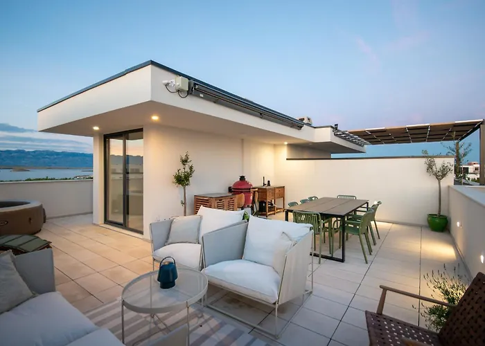 Villa Beachfront Taris With Seaview