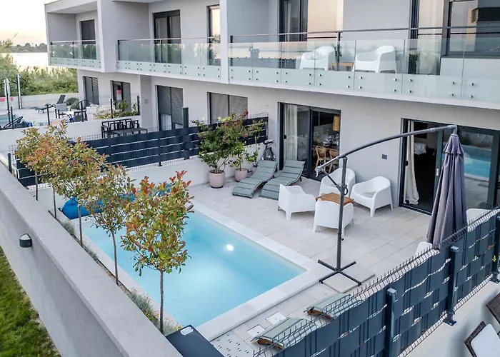 Beachfront Taris With Seaview * Privlaka (Zadar)